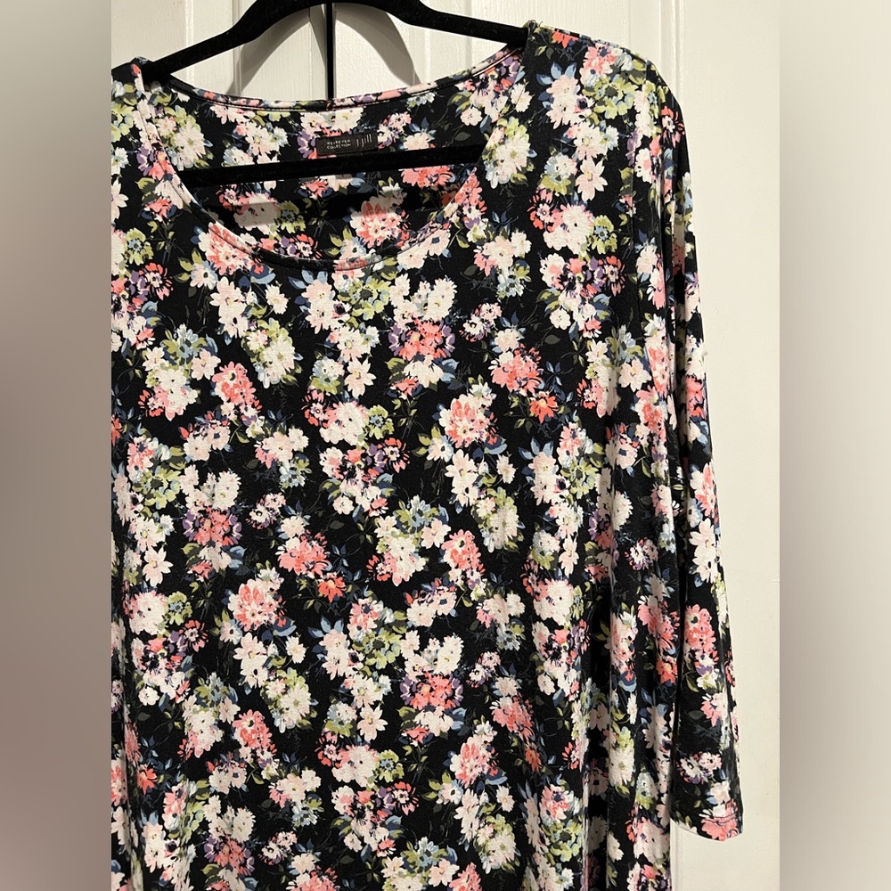 Beautiful, J JILL Black Multicolored Floral🌸 , Oversized Tunic w Long Sleeves